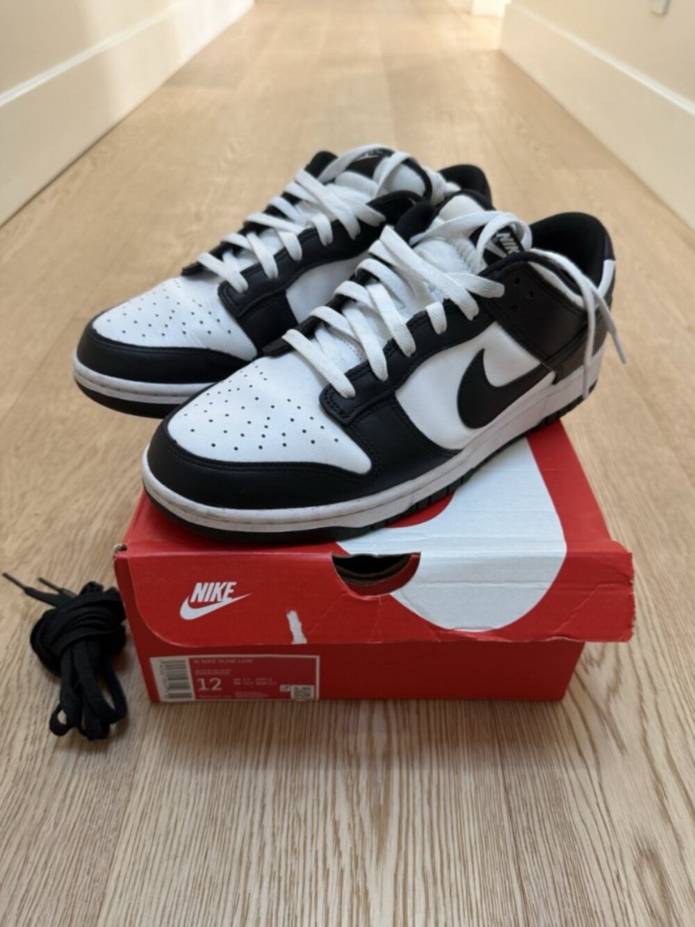 Nike Men’s Panda Dunk Low Black And White Size 10.5 or women’s 12
